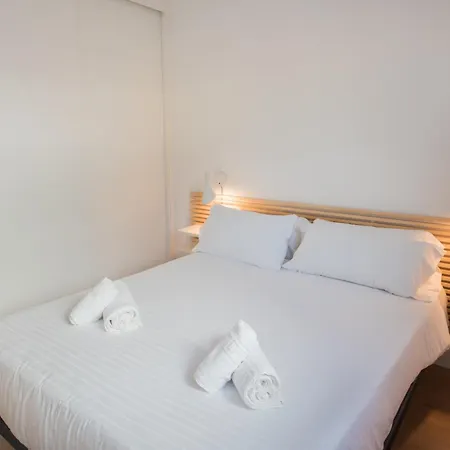 Cozy Modern Flat Terrace 2 Bedrooms 2 Bathrooms *